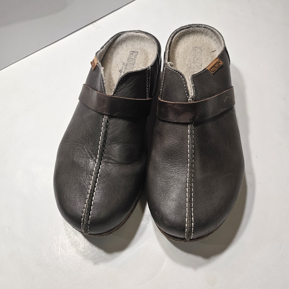 Pikolinos Granada Clogs Size 8  Leather Slip On Shoes in Color Slate